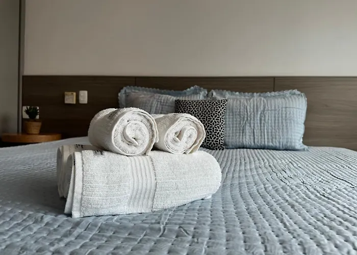 Flat Com Vista De Cinema Para Praia Da Barra Da Tijuca - 5 Min Da Praia - Ar Condicionado, Portaria 24H, Wi-Fi 500 Mbps